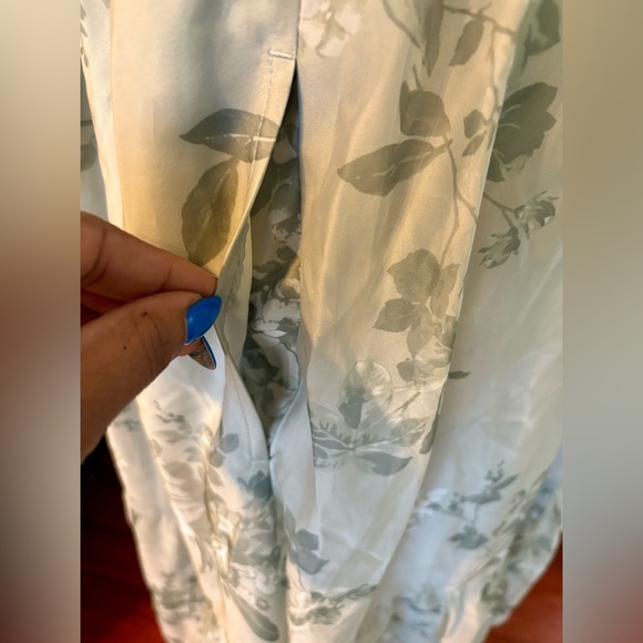 Abercrombie & Fitch Floral Midi Dress in Sage - Picture 8 of 12